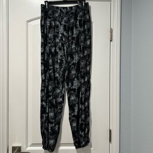 Lotus and Luna harem pants L/XL